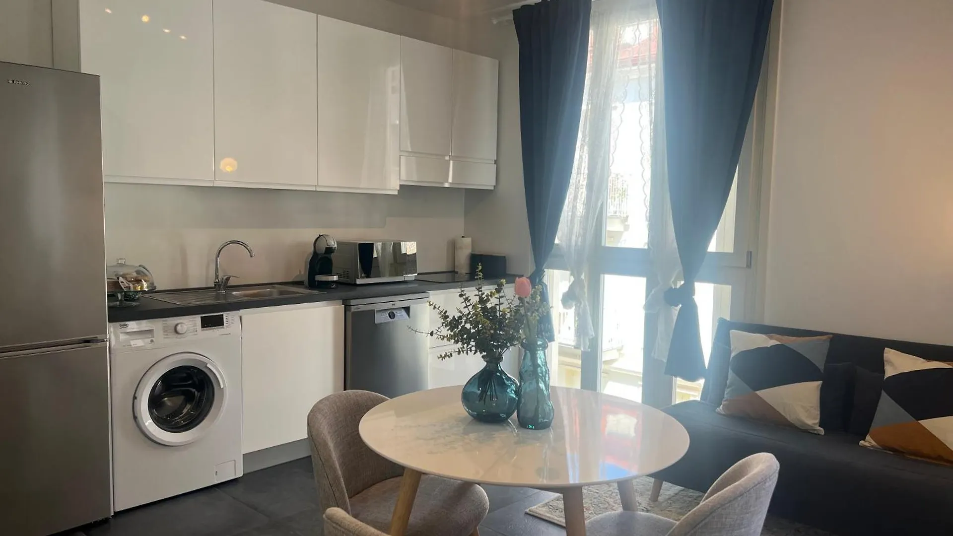 La Regina Delle Locazioni Nel Centro Storico Di Milano Apartamento 0*,