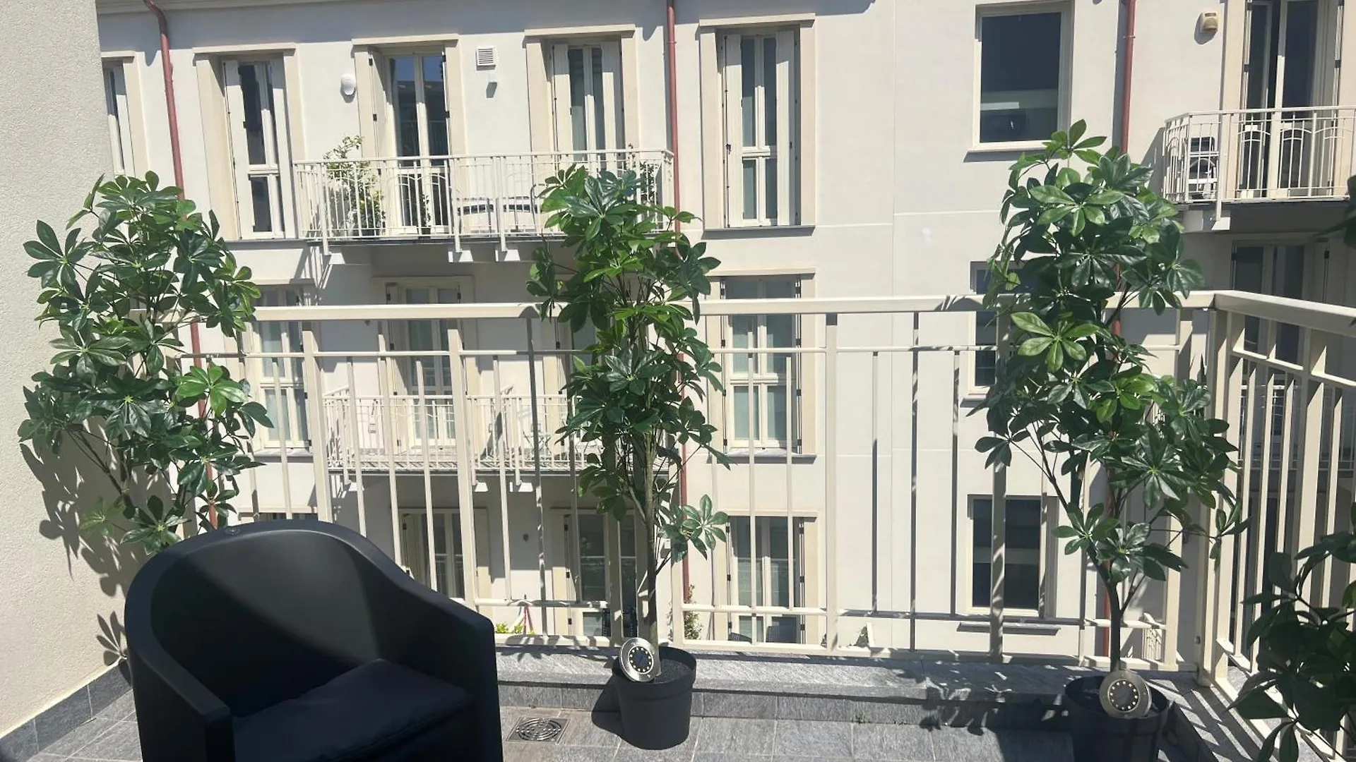 شقة La Regina Delle Locazioni Nel Centro Storico Di Milano 0*, ميلان
